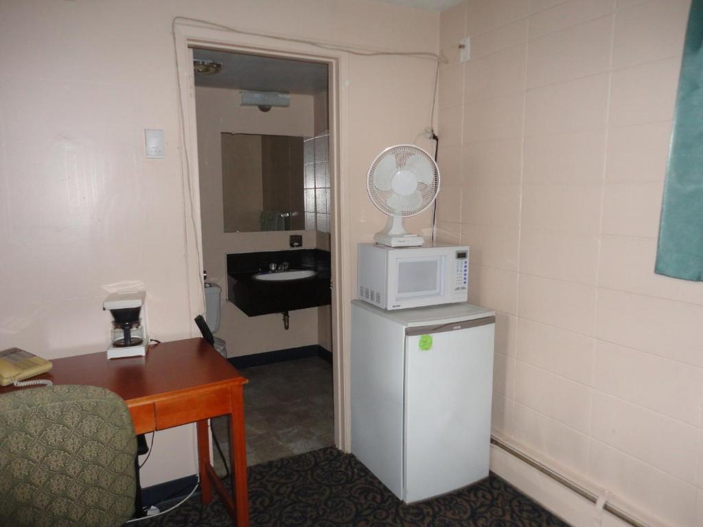 Matador Motel Drayton Valley Δωμάτιο φωτογραφία